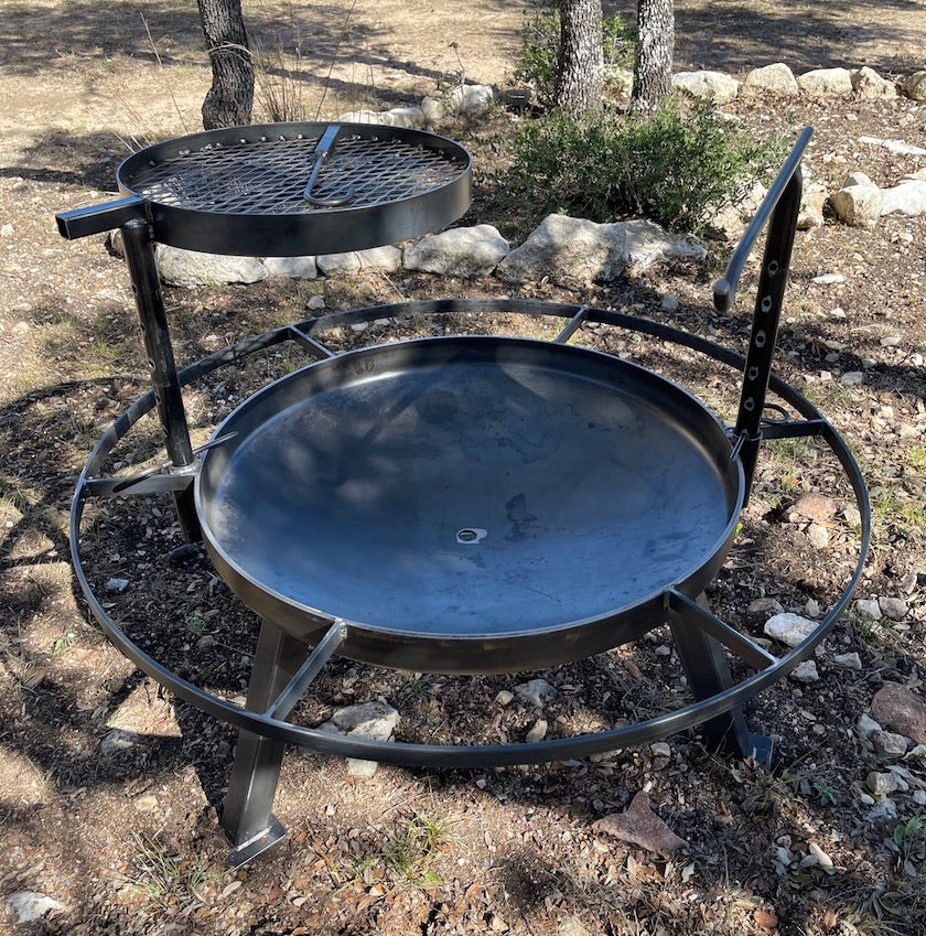 Fire Pit with Boot Rail – Fredericksburg Cast Iron Co.