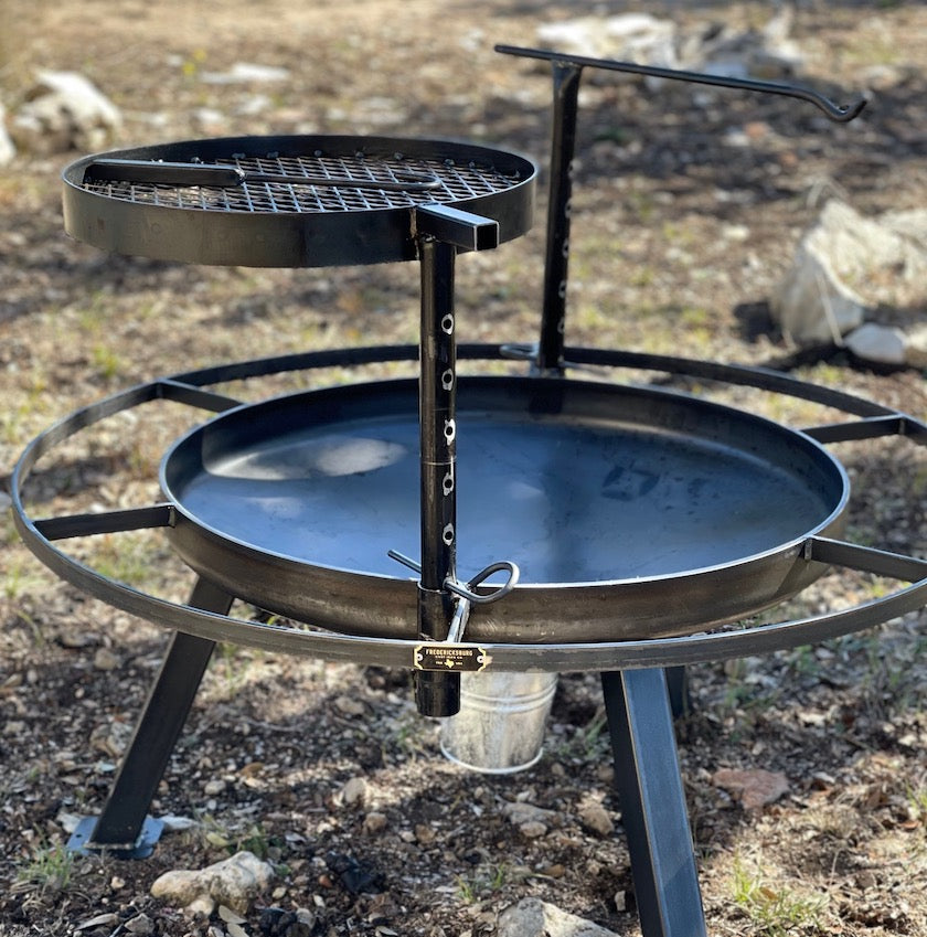 Fire Pit with Boot Rail – Fredericksburg Cast Iron Co.