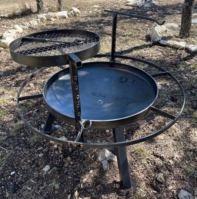 Fire Pit with Boot Rail – Fredericksburg Cast Iron Co.